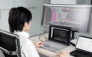 中山 api php源码,下载的php源码怎么运行呢？